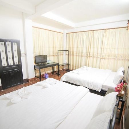 Vang Vieng Lily Backpackers Hostel Eksteriør billede